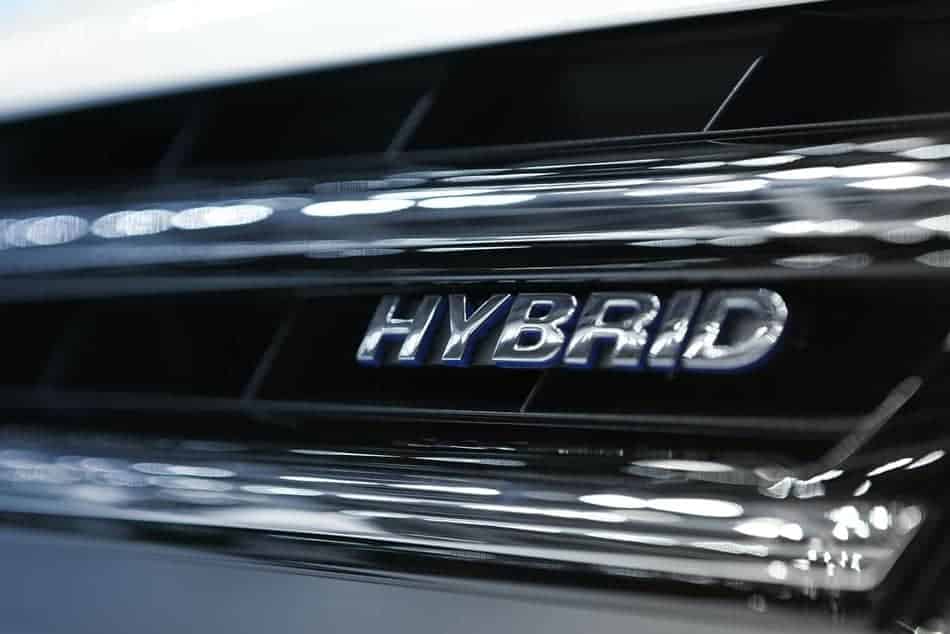What are the Common Problems with Hybrid Cars – Shocking Truth – Plug